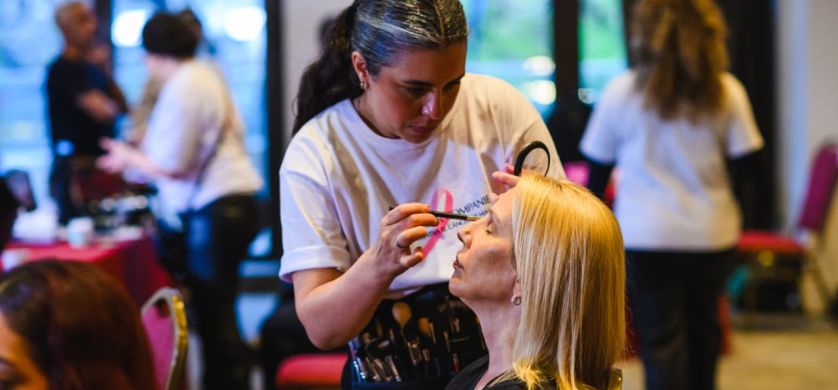 Estée Lauder Companies, el maquillaje del desfile a beneficio de MACMA 
