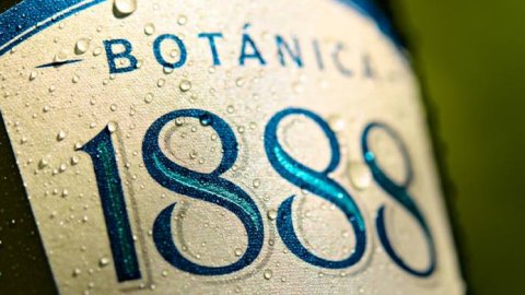 Sidra 1888 combina naturaleza y frescura en su nueva campaña para presentar su variedad Botánica