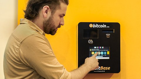 Seis ventajas de los cajeros cripto que llegan a la Argentina en 2025