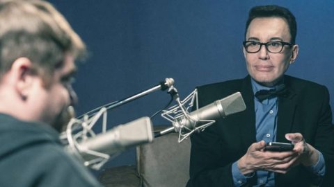 Flow estrena nuevos episodios de "La Cruda", el podcast de Migue Granados