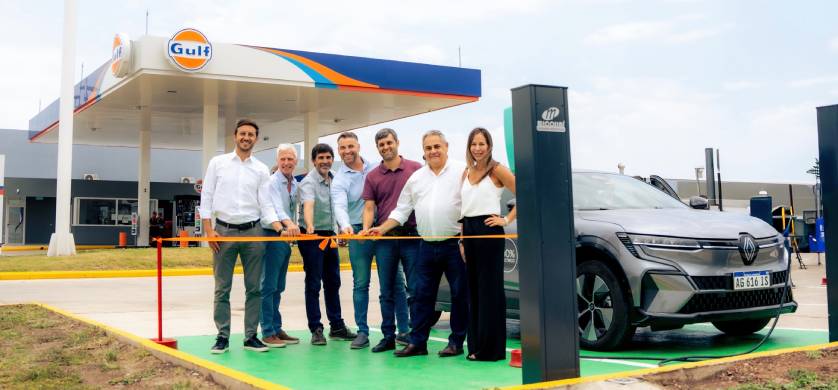 Gulf incorpora cargadores para autos eléctricos en su estación de Jesús María