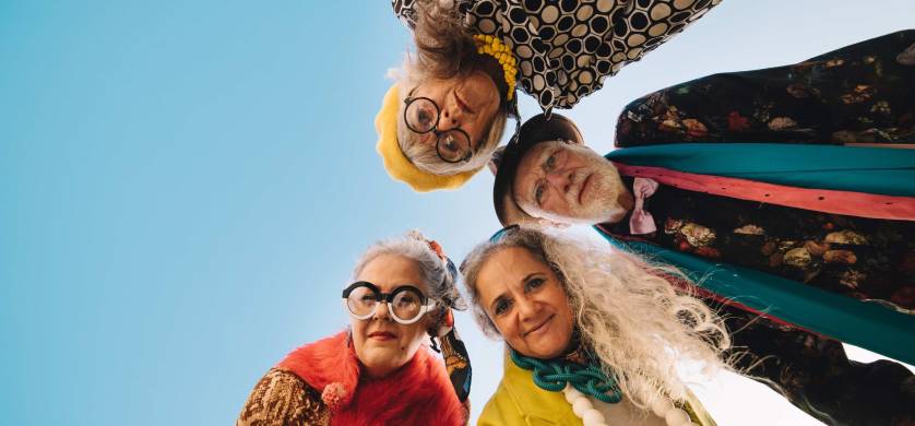 Booking.com: los destinos que eligen los baby boomers en 2025