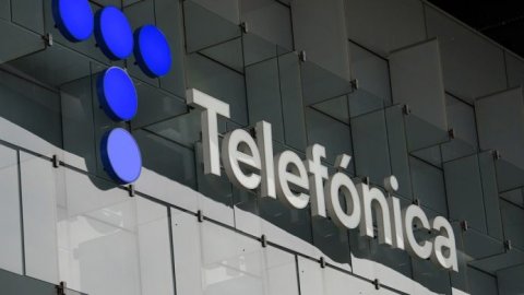Con una inversión de u$s1.245 millones Telecom compró Telefónica de Argentina