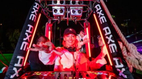 AXE llevó el estilo a nuevas alturas con un evento en el cielo