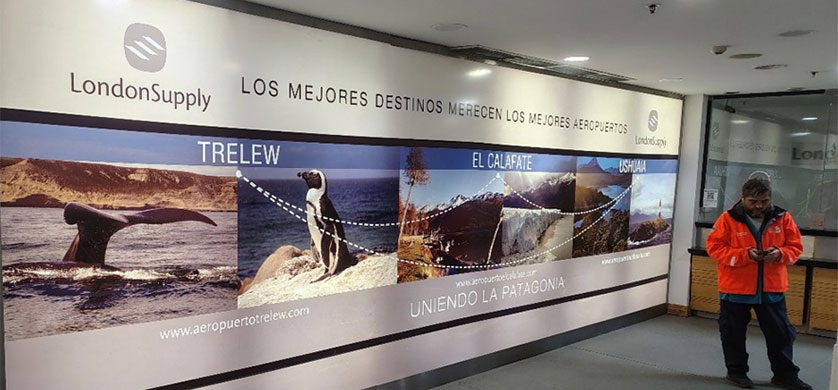 Brand Plus firma acuerdo exclusivo con London Supply para comercialización publicitaria en aeropuertos