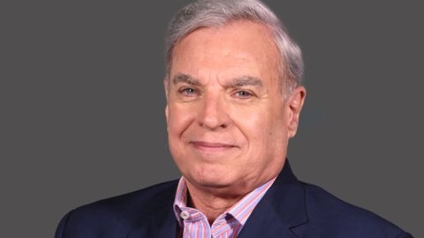 Carlos Monti vuelve a la Televisión Pública con "Mediodía bien arriba"