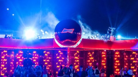 Budweiser es la cerveza oficial del Lollapalooza Argentina 2025