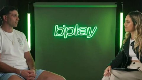 bplay presentó una charla con Dibu Martínez sobre su carrera y la Selección
