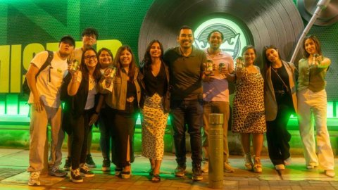 Perú: Pilsen Callao lanza la primera valla interactiva de backus en Miraflores