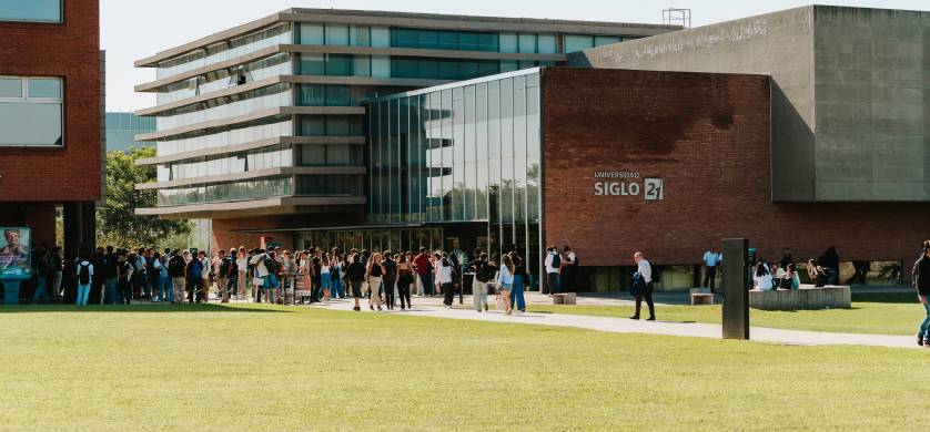La Universidad Siglo 21 celebra su aniversario número 30 con un encuentro en su campus
