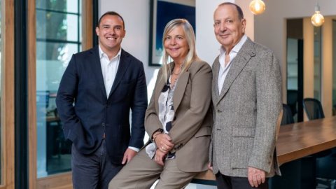 Alejandra Martínez se suma al equipo de liderazgo de ágora en Argentina
