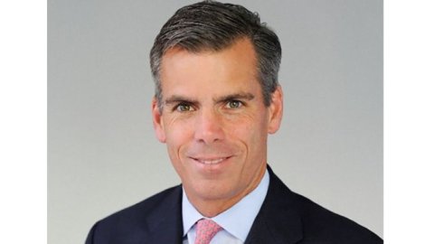 Michael P. Lyons asume el liderazgo de Fiserv a nivel global como su nuevo CEO