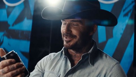 "Refresh The Game": Pepsi une a leyendas del fútbol de distintas generaciones en su última campaña global