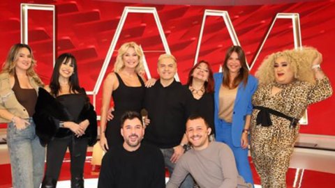 LAM estrenó nueva escenografía en su año aniversario