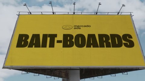 Fuerte reclamo de APE a una campaña de Mercado Ads en publicidad exterior