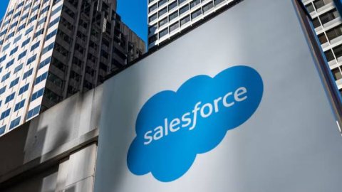 Salesforce: gobernanza y datos sólidos, claves para una IA segura
