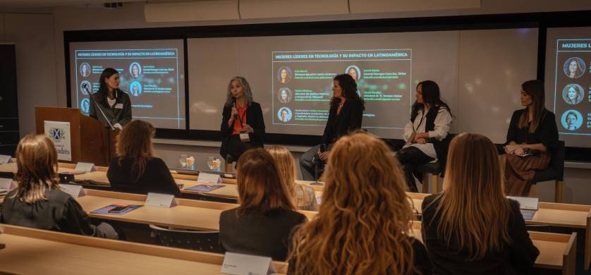 Empoderando a las mujeres en tecnología: El programa de becas de impacto de UdeSA