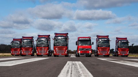 Volvo Trucks Argentina presenta el FH Edición 30 Años: exclusividad y tecnología en un ícono del transporte