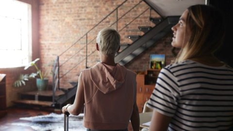 ¿Cuáles son los destinos que tienen más alojamientos con el Sello Travel Proud en Argentina?