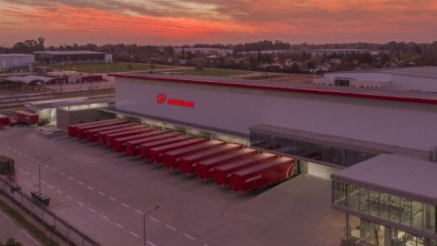 Andreani y Bekeu sellan una alianza estratégica para potenciar las compras entre empresas