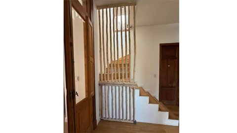 Separadores y paneles en madera: ocultan y dividen sin interrumpir, ¿cómo y por qué sumarlos?