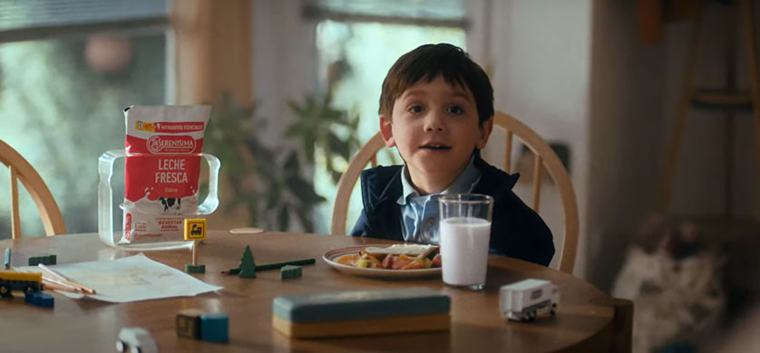 La Serenísima y CraveroLanis presentan su nueva campaña: "Leche Fresca"