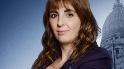 "Alguien tiene que ceder": el nuevo programa de Radio 10 con Rosario Ayerdi