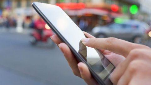 DIRECTV lanza su servicio de telefonía móvil en Colombia con cobertura nacional