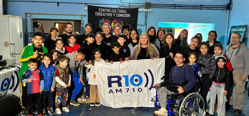 Radio 10 realizó un Taller de Radio en el Centro Abuela Elvira