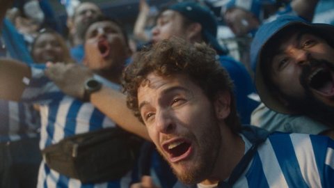 “Alentar con humanidad”, la campaña de World por la Copa Sudamericana