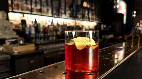 Negroni Week 2025 y la cultura del bar: ¿Por qué lo real vuelve a ser tendencia en tiempos de hiperconexión?