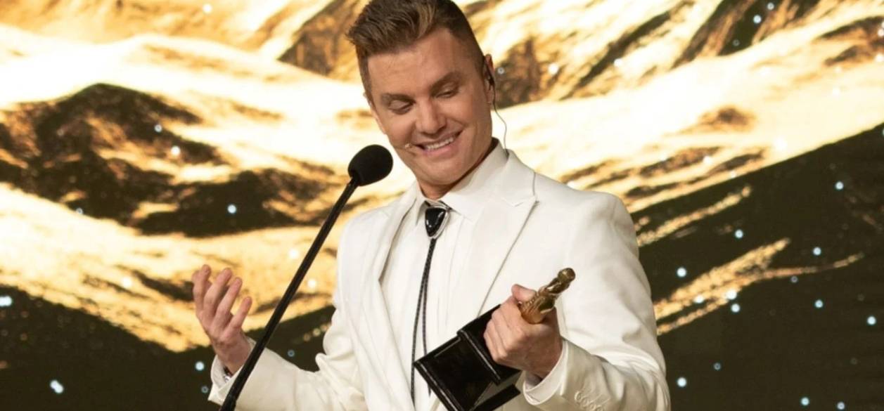 Santiago del Moro se llevó el Martín Fierro de Oro en una noche que premió a lo mejor de la televisión argentina