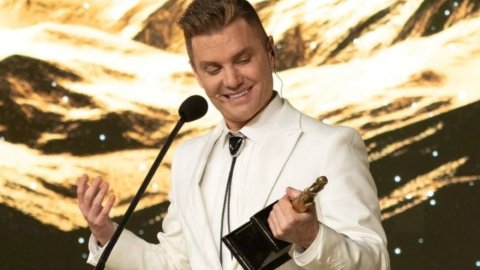 Santiago del Moro se llevó el Martín Fierro de Oro en una noche que premió a lo mejor de la televisión argentina