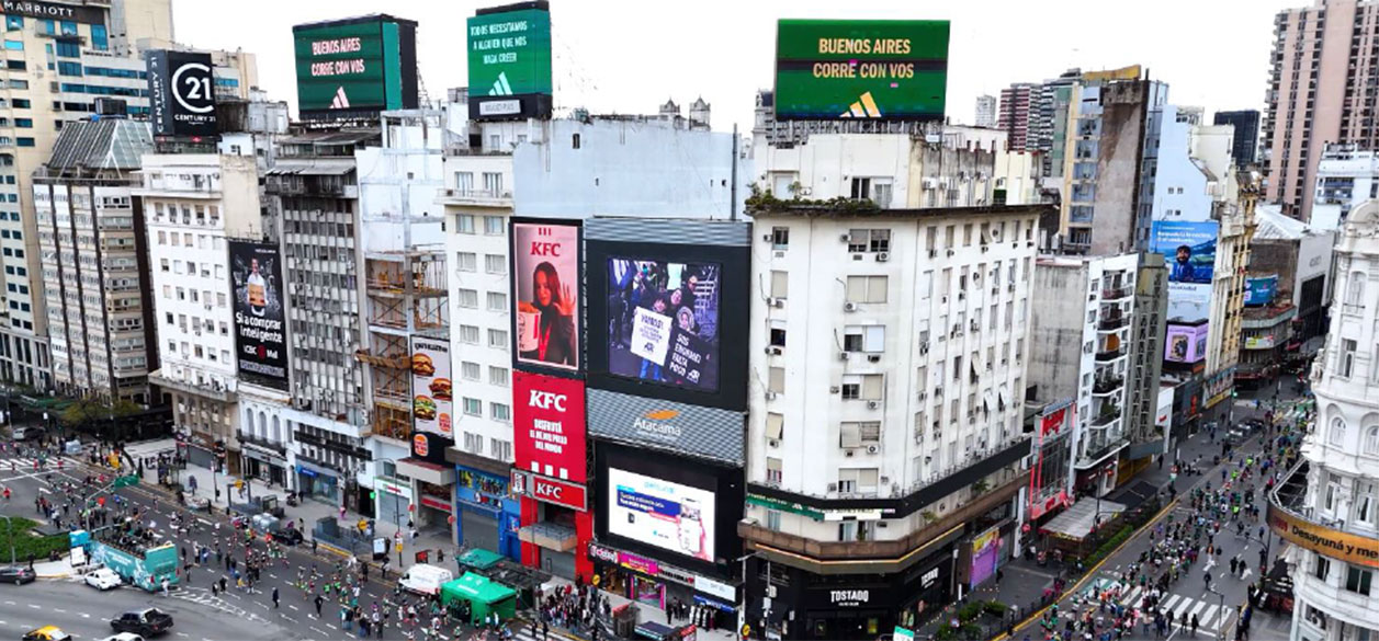 Atacama Publicidad cambia el entorno del Obelisco con Pantallas de última generación