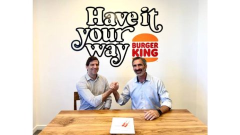 Burger King y JetSMART sellan una alianza estratégica en Argentina