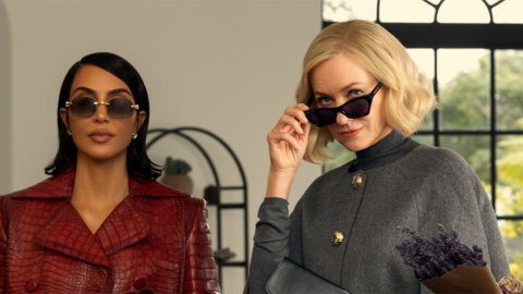 Ya están disponibles el tráiler y póster de la serie protagonizada por Kim Kardashian y Naomi Watts