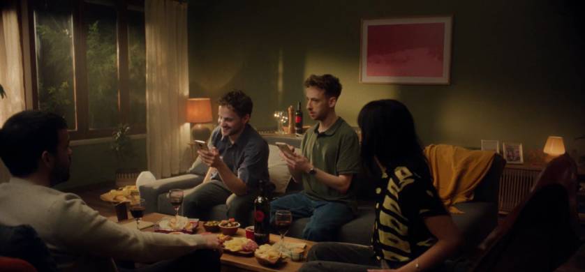 TombrasNiña presenta “Confesión”, el nuevo spot de su campaña para Novecento