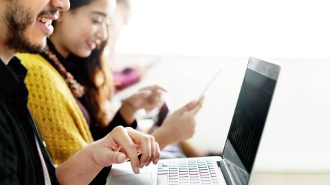 Nuevas becas del eCommerce Institute para impulsar la capacitación digital en la región