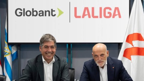 Globant y LALIGA firman un acuerdo para transformar las operaciones del fútbol europeo mediante IA