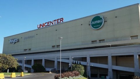 HUGO BOSS inaugura su nuevo local en Unicenter y refuerza el corredor premium del shopping