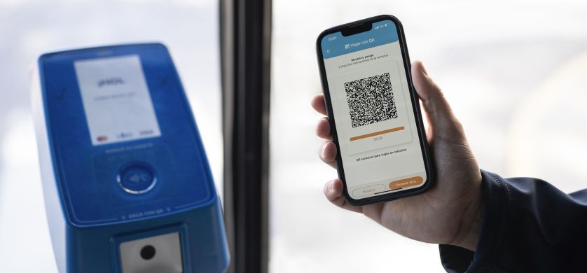 Ya se pagan más de 1 millón de viajes diarios en colectivo con el QR y las tarjetas del Banco Nación