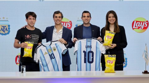 AFA y Lay’s anuncian una alianza estratégica global