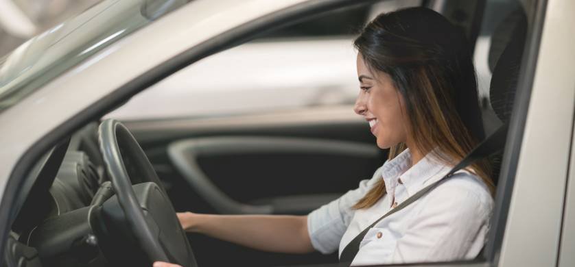 Cada vez más mujeres al volante en Argentina: pasaron del 24% al 35% en 15 años