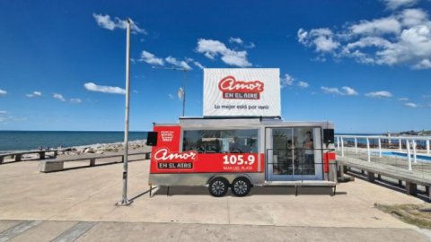 Mediamax lleva el Radio Truck de FM Amor en el Aire a Mar del Plata