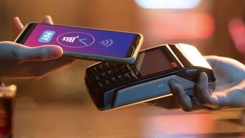 Nuevos incentivos impulsan el uso masivo de pagos electrónicos en Colombia