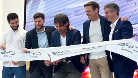 BYD inauguró un nuevo concesionario oficial en la ciudad de La Plata