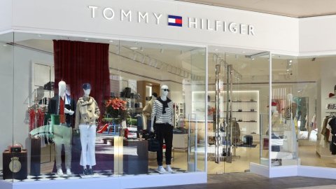 Palmas del Pilar suma a TOMMY HILFIGER y potencia su propuesta de moda