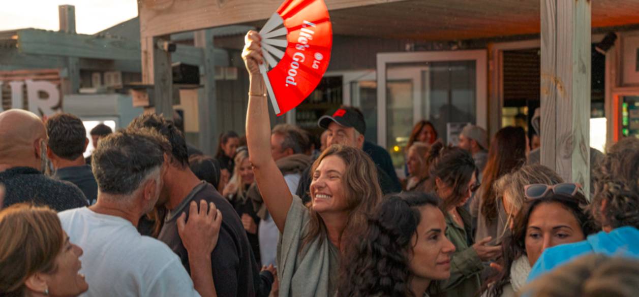LG inauguró el verano en Costa Esmeralda con una experiencia sunset junto al mar