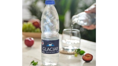 Glaciar acompaña una campaña de concientización sobre deshidratación "silenciosa"