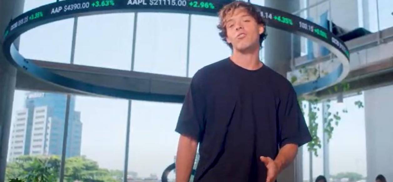 De la mano de Gloss, Cocos lanza una campaña protagonizada por Santi Maratea